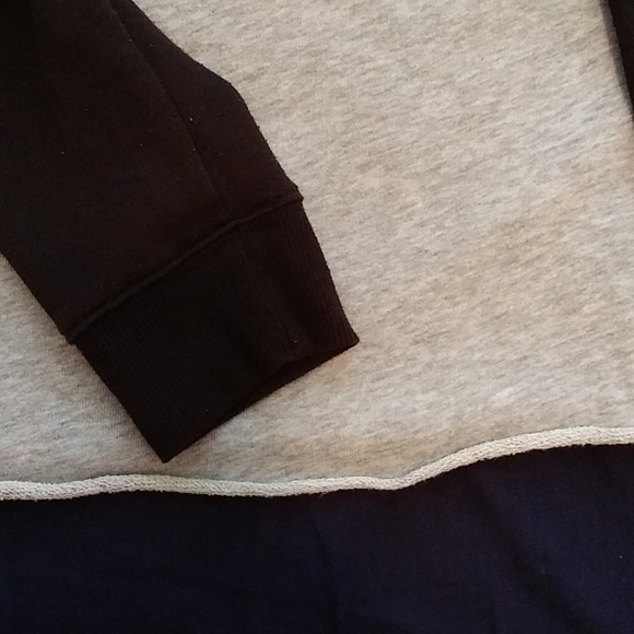 Cutoff sweatshirt - Picture 2 of 2